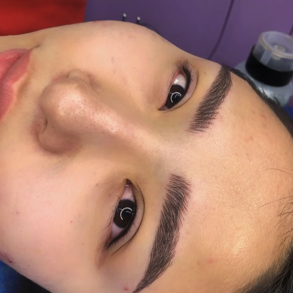 microblading vs tattooing eyebrows